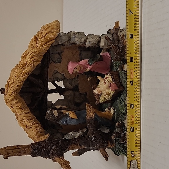 Beautiful Nativity - Picture 14 of 16